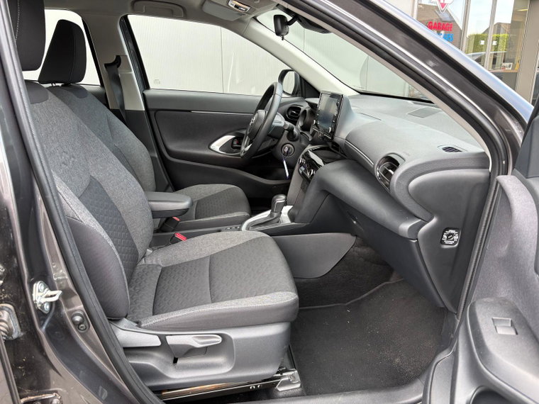 Vehicle Image 9