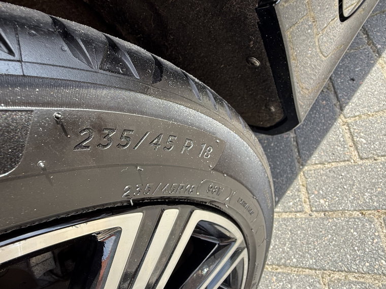 Vehicle Image 39