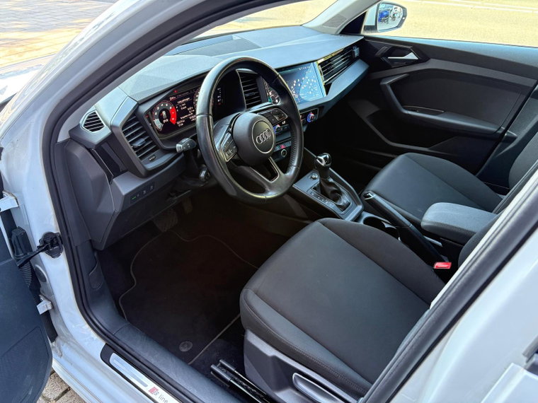 Vehicle Image 22