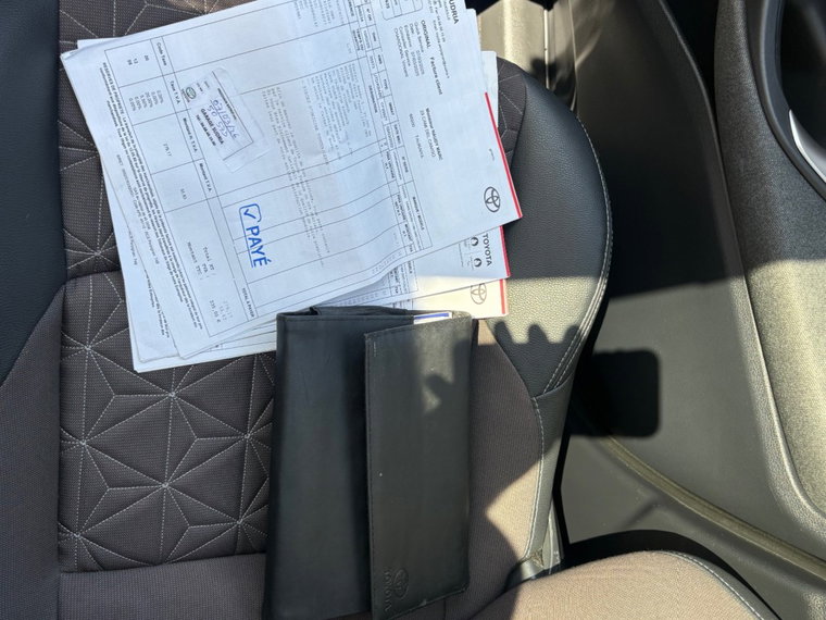 Vehicle Image 21