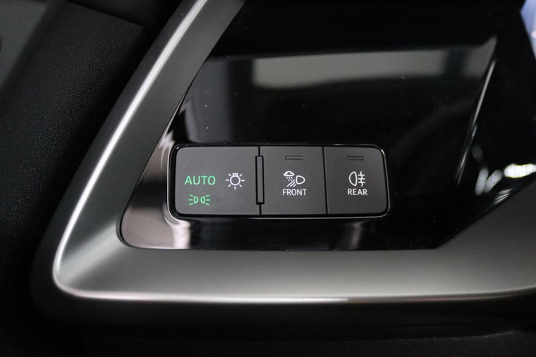 Vehicle Image 28