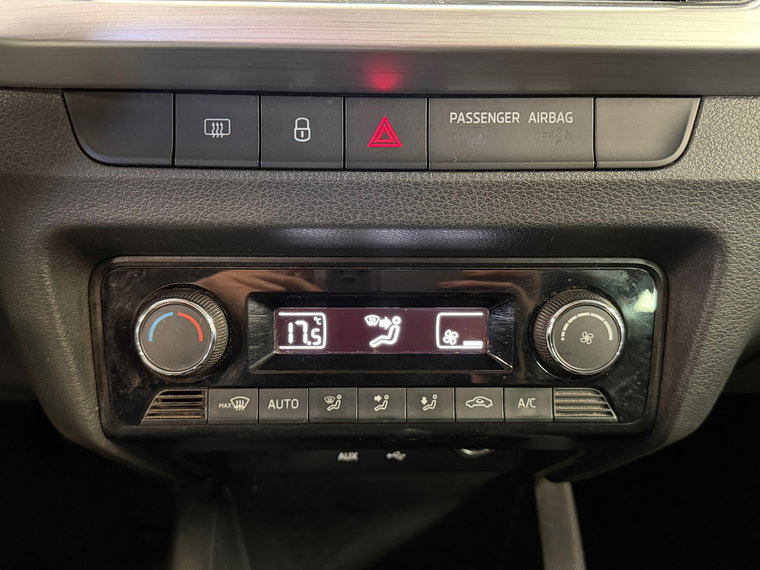 Vehicle Image 26