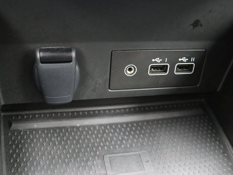 Vehicle Image 29