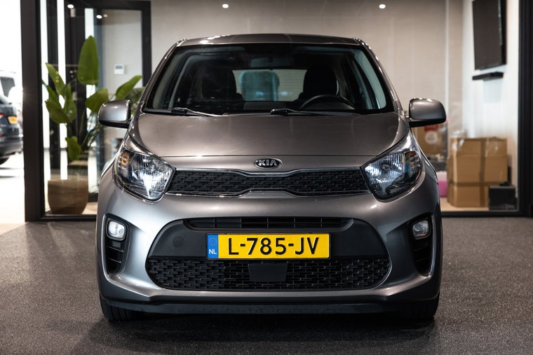 Vehicle Image 8
