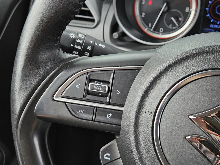 Vehicle Image 31