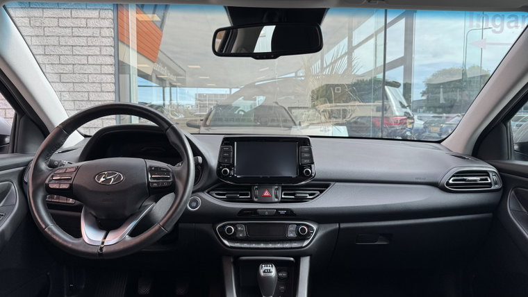 Vehicle Image 16