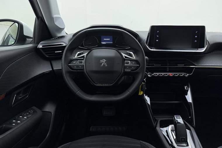 Vehicle Image 32