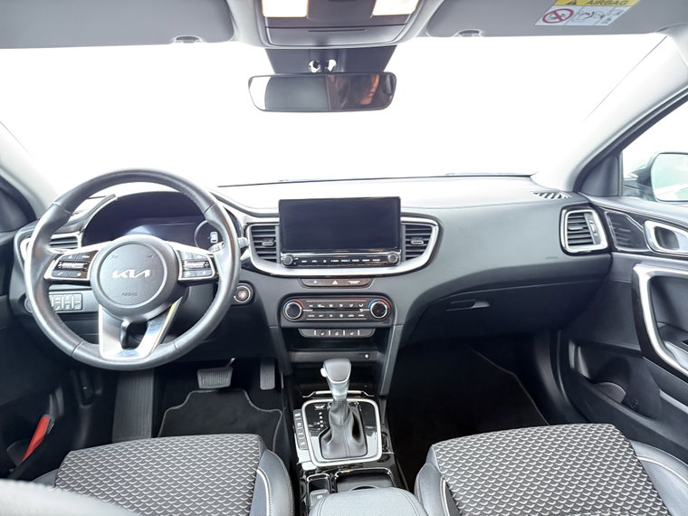 Vehicle Image 37