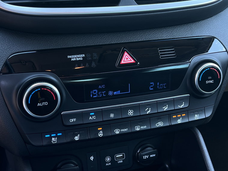 Vehicle Image 16