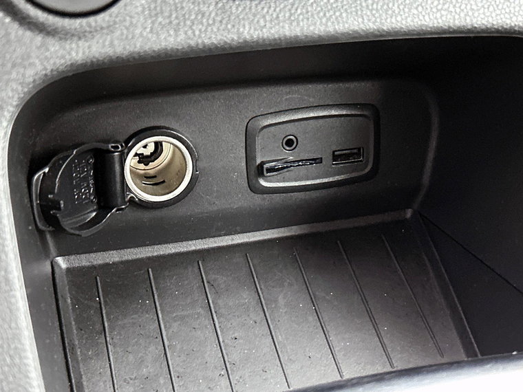 Vehicle Image 25