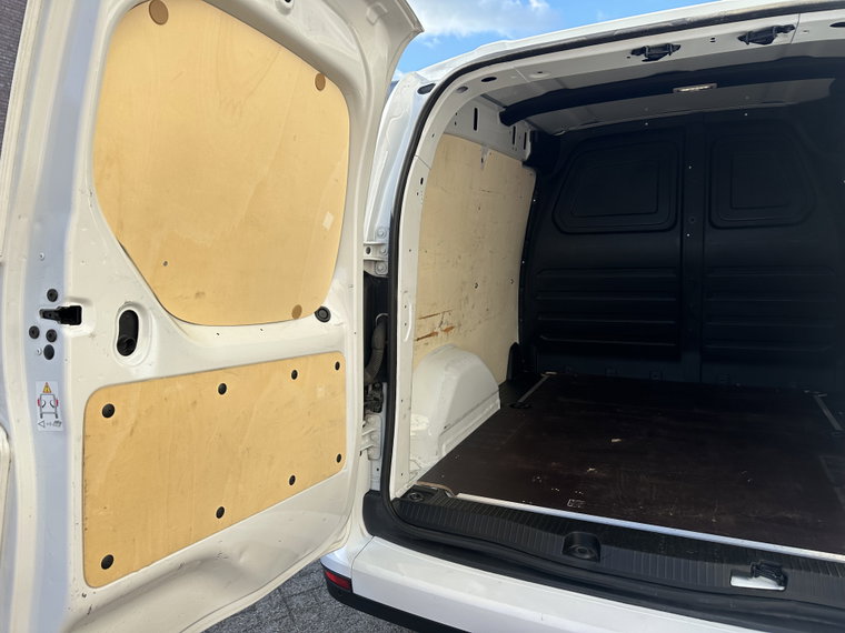 Vehicle Image 22