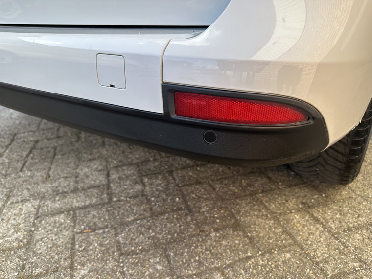 Vehicle Image 24