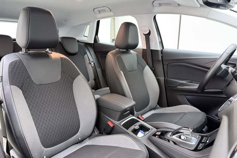 Vehicle Image 15