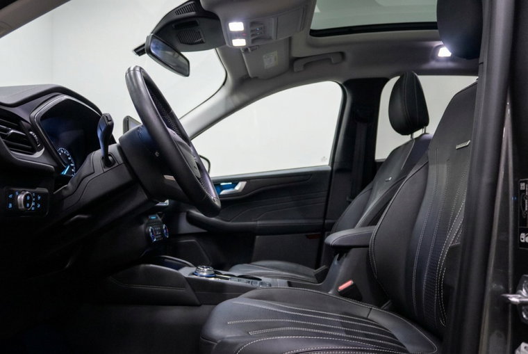 Vehicle Image 12