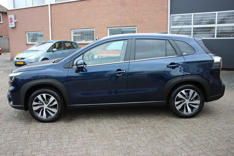 Vehicle Image 4