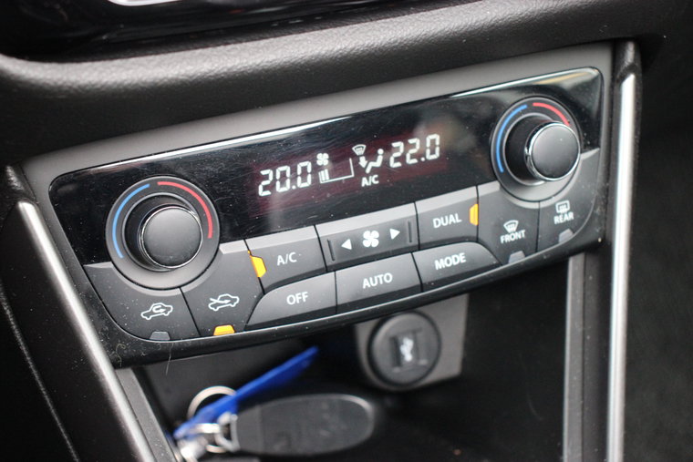Vehicle Image 28
