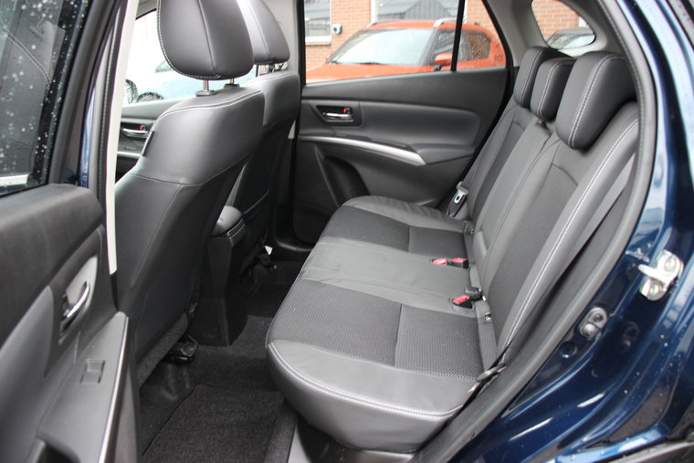 Vehicle Image 9