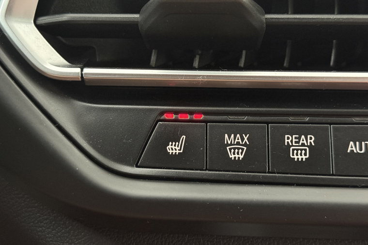 Vehicle Image 26