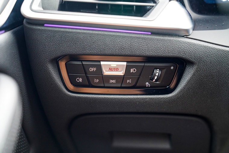Vehicle Image 27