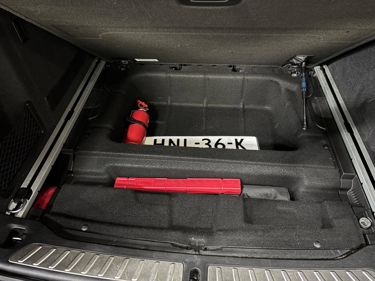 Vehicle Image 34