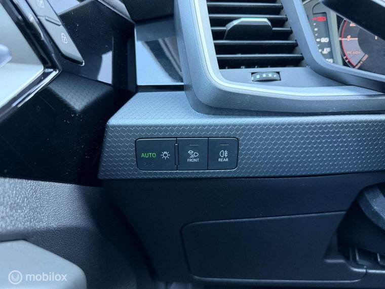 Vehicle Image 39