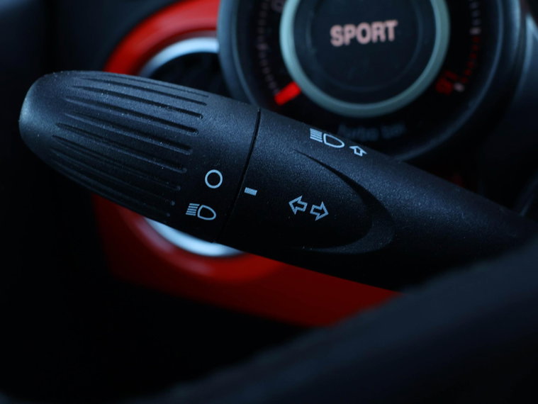 Vehicle Image 37