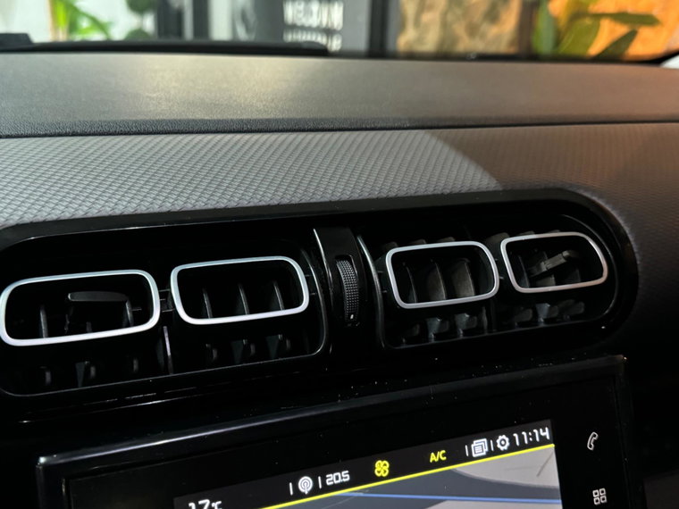 Vehicle Image 37
