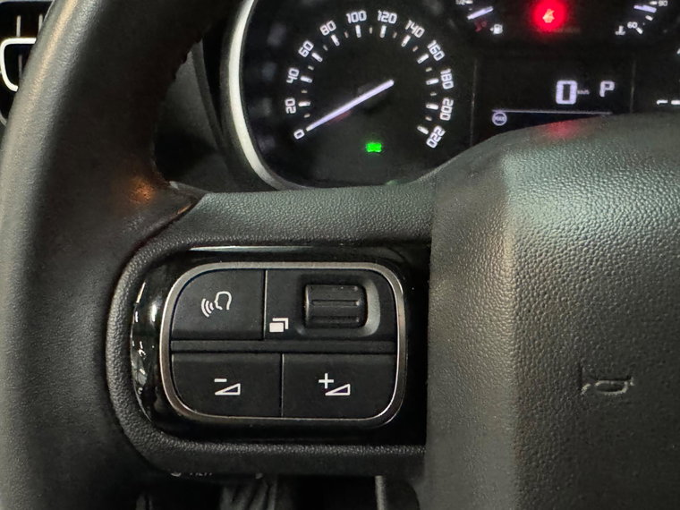 Vehicle Image 38