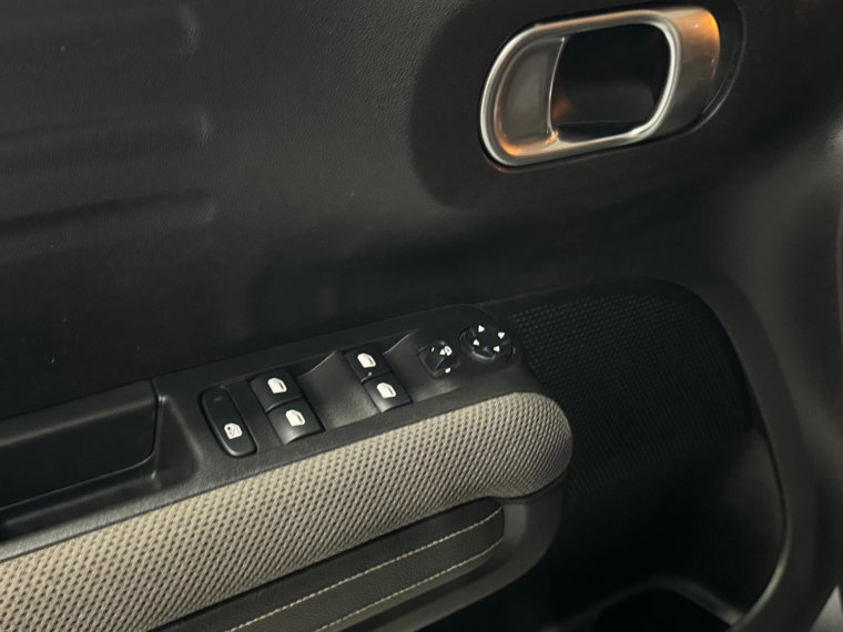 Vehicle Image 42