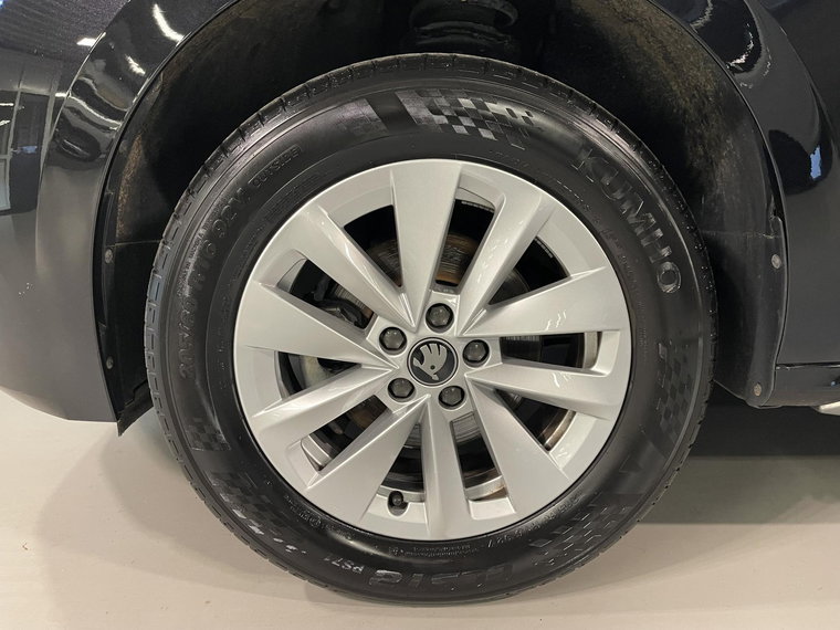 Vehicle Image 33