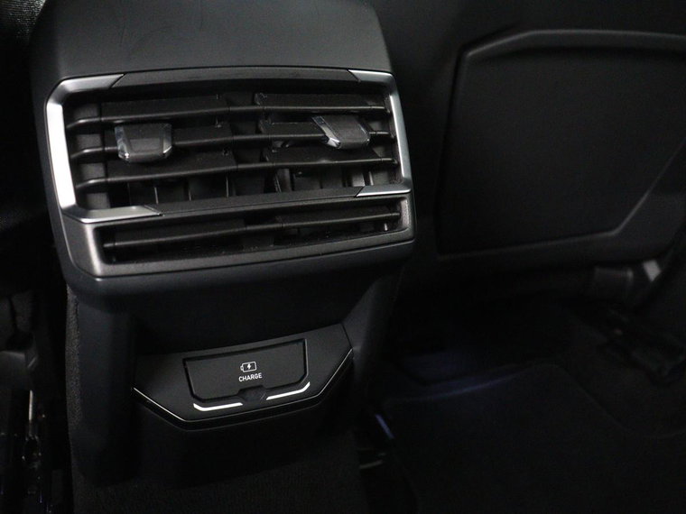 Vehicle Image 39