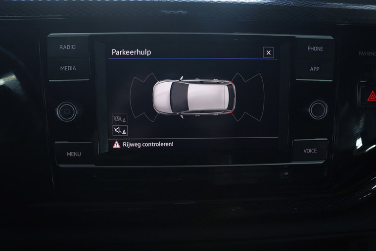 Vehicle Image 19
