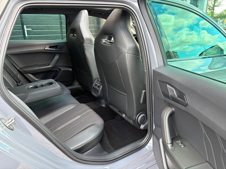 Vehicle Image 36