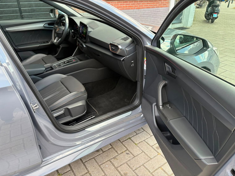 Vehicle Image 37