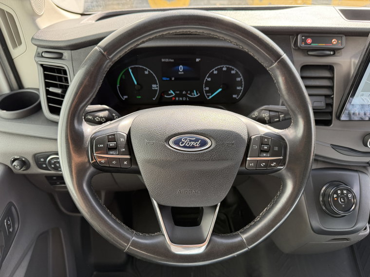 Vehicle Image 25