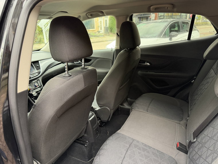 Vehicle Image 17