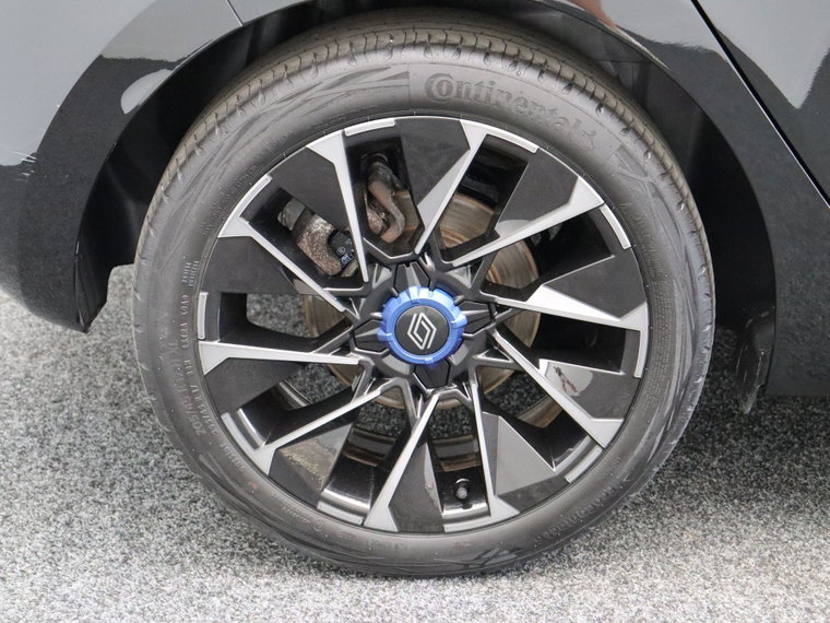 Vehicle Image 41