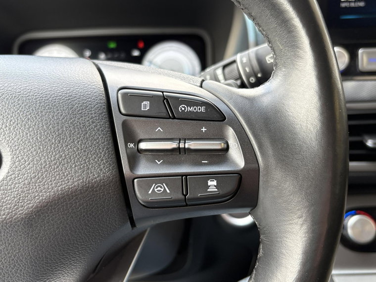Vehicle Image 24