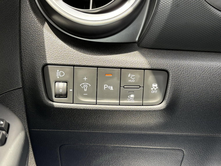 Vehicle Image 27