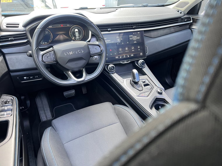 Vehicle Image 15