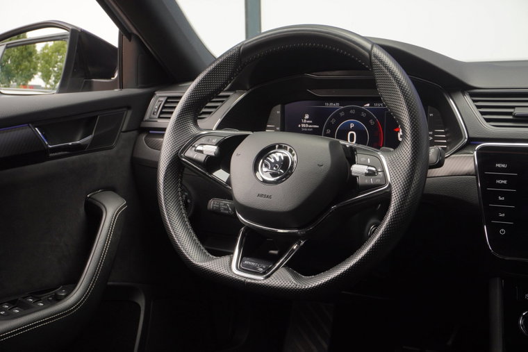 Vehicle Image 30