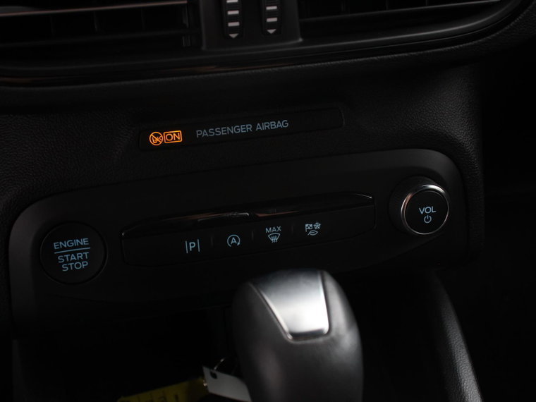 Vehicle Image 28