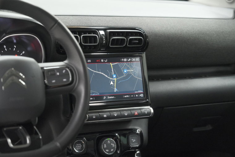 Vehicle Image 30