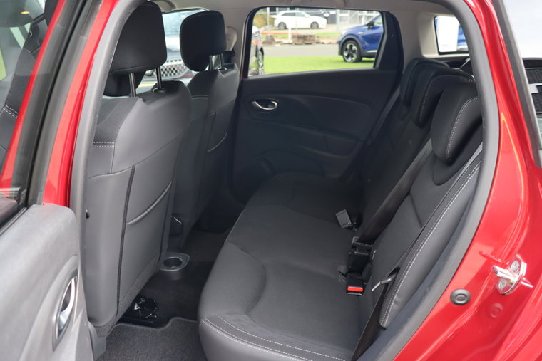 Vehicle Image 17