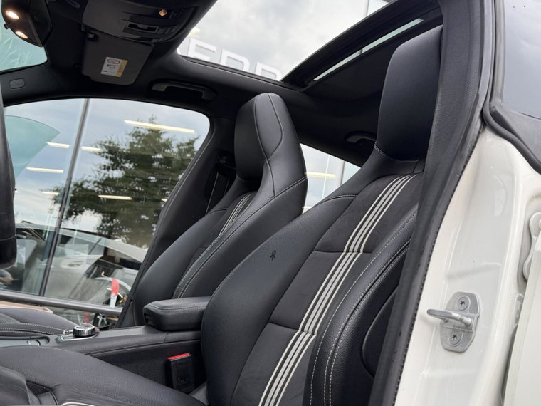 Vehicle Image 26