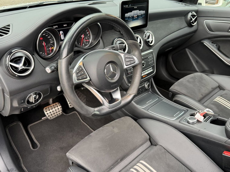 Vehicle Image 33