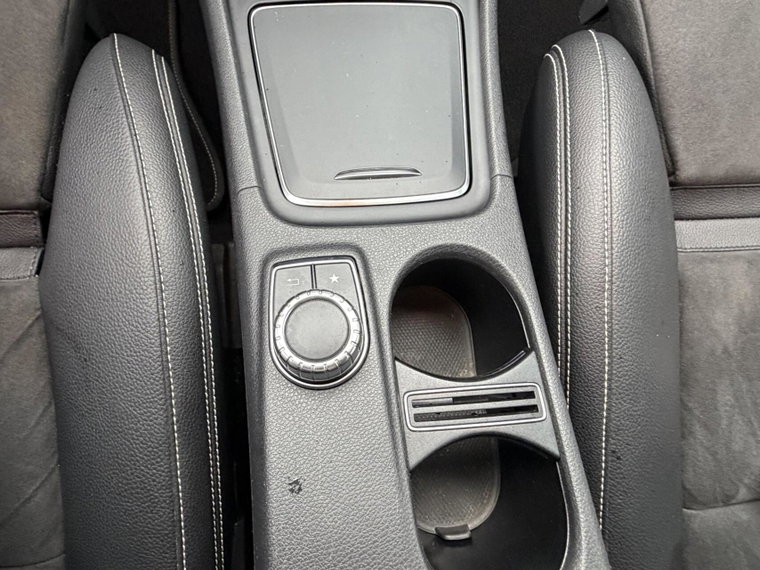 Vehicle Image 35