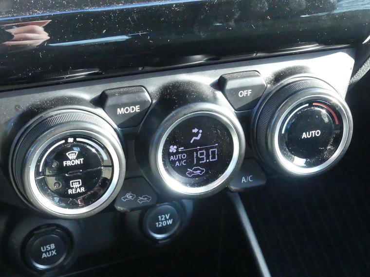 Vehicle Image 23