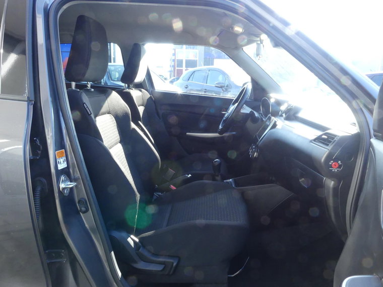 Vehicle Image 31