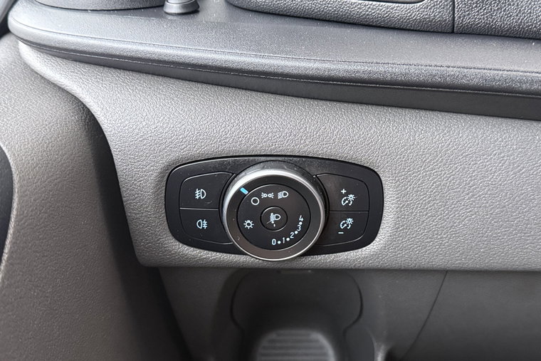 Vehicle Image 17